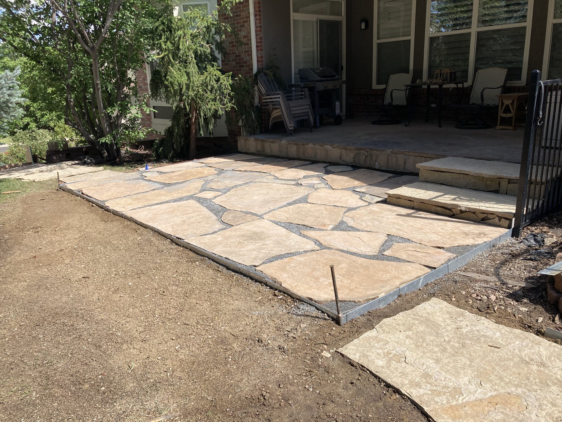 Cheryl's finished flagstone patio built from her Hardscape Genius layout